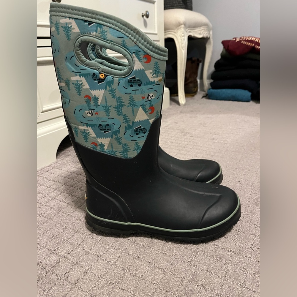 Womens BOGS size 9